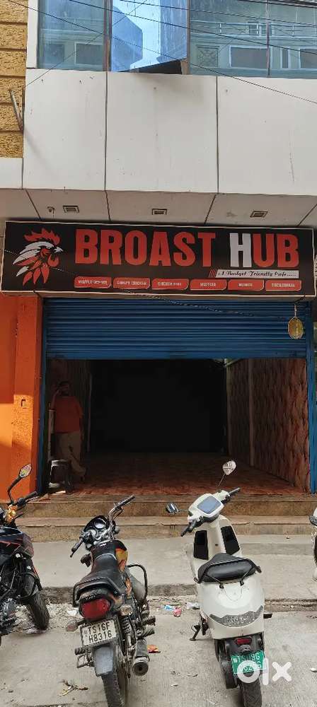 Broasted chicken chef