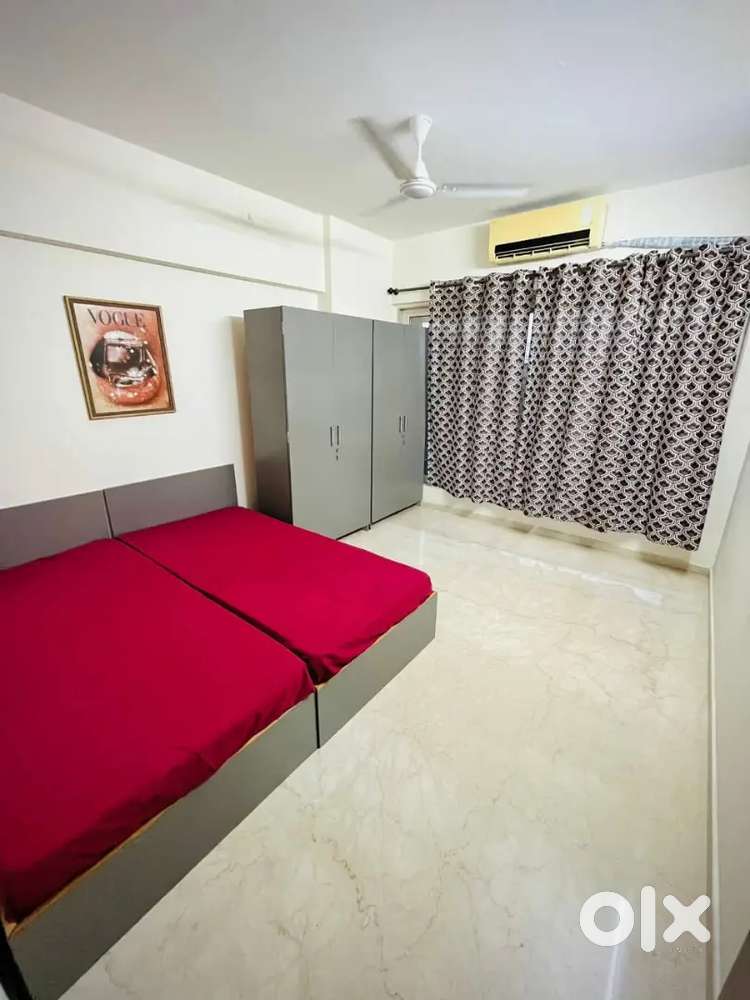 Bandra West occupancy available