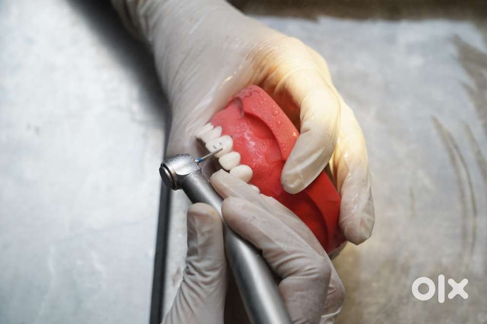 Dental assistant