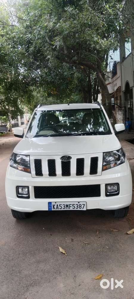 Mahindra TUV 300 T10, 2018, Diesel