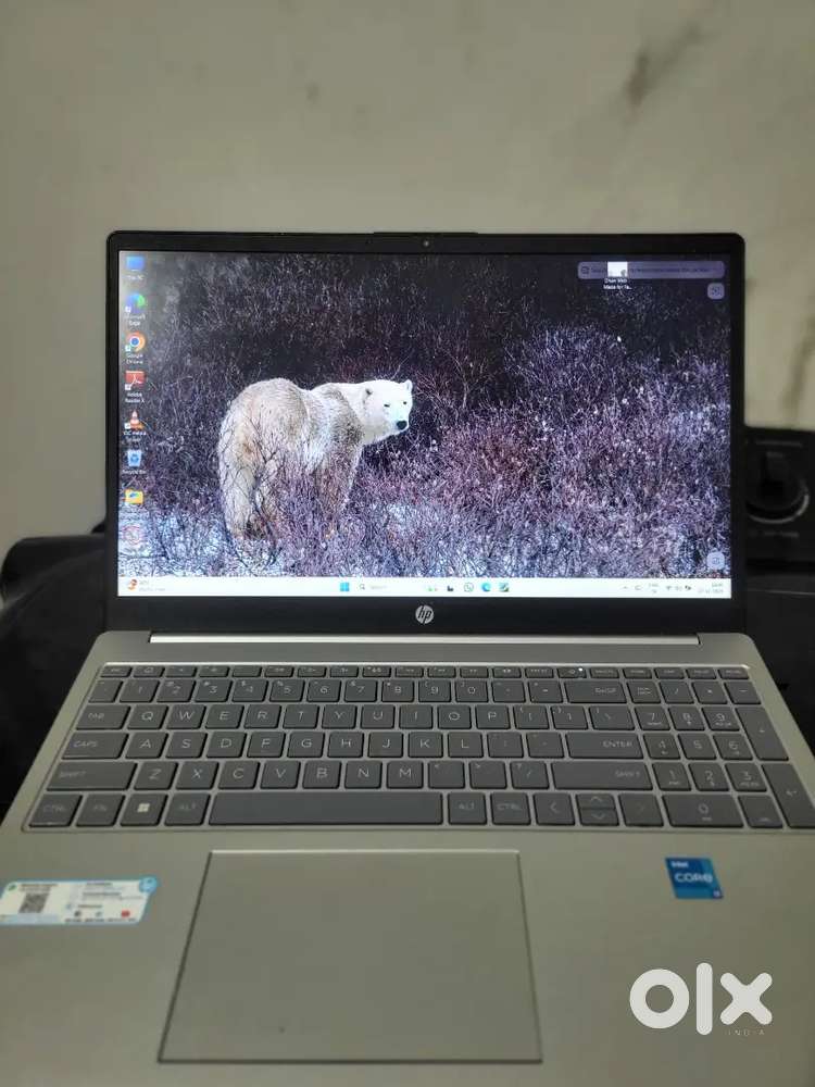 Hp laptop 4 month old Urgent selling in need of money