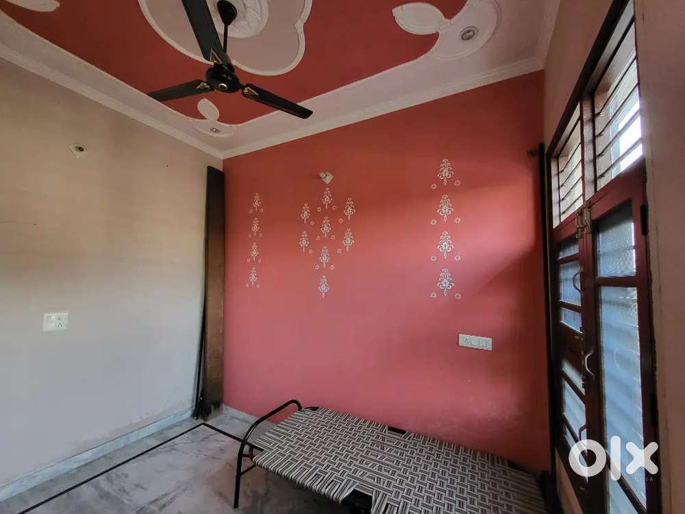One room , 1 washroom for rent in huda sec 04