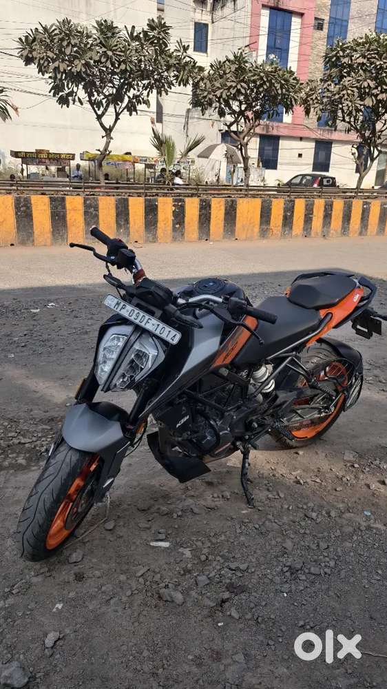 KTM DUKE 200