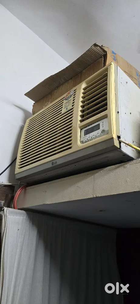 Window ac 1ton good condition