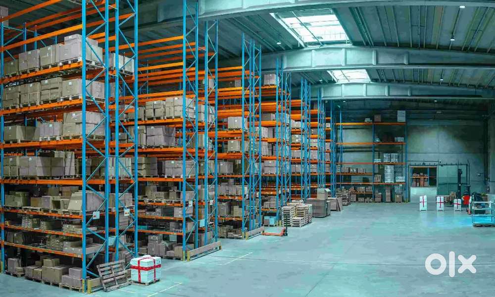 Warehouse associate