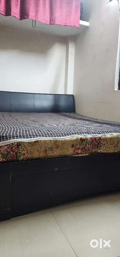 Double bed with mattress