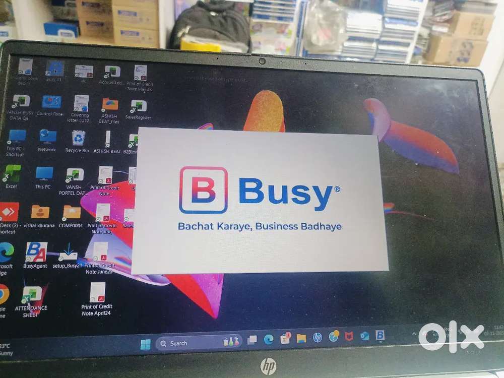 Female for computer/Male shop helperMale