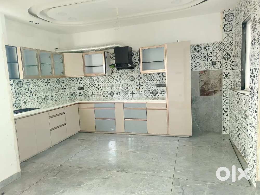 12 marle Double story at 2.5cr trikuta ngr ext n 3bhk duplex at 90 lkh