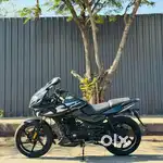 BAJAJ PULSAR 220 F