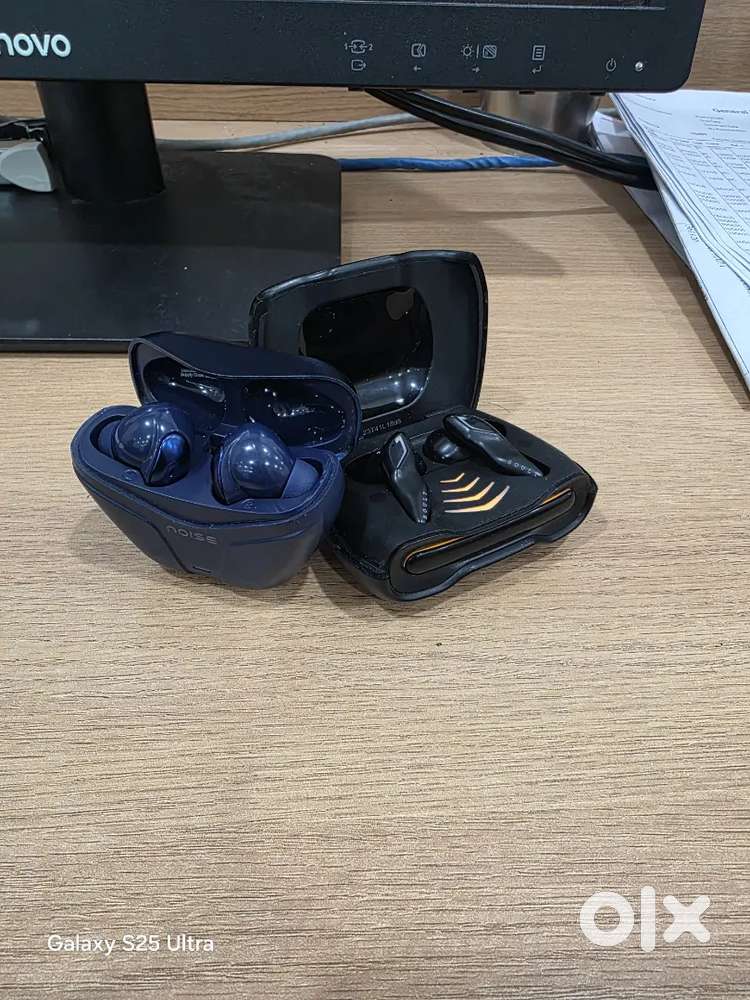 Noise and boult earbuds