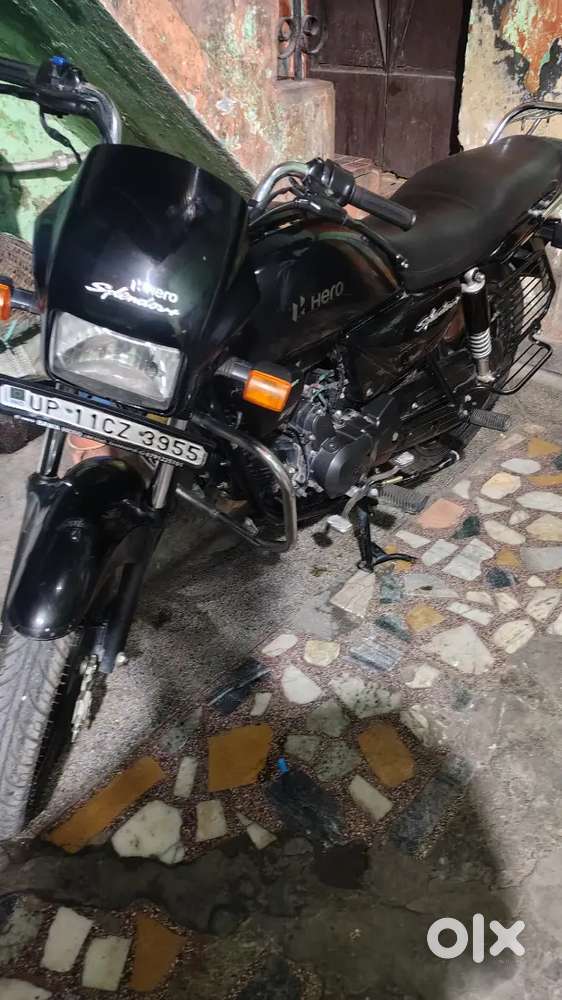 Splender plus 2025 model argent sell