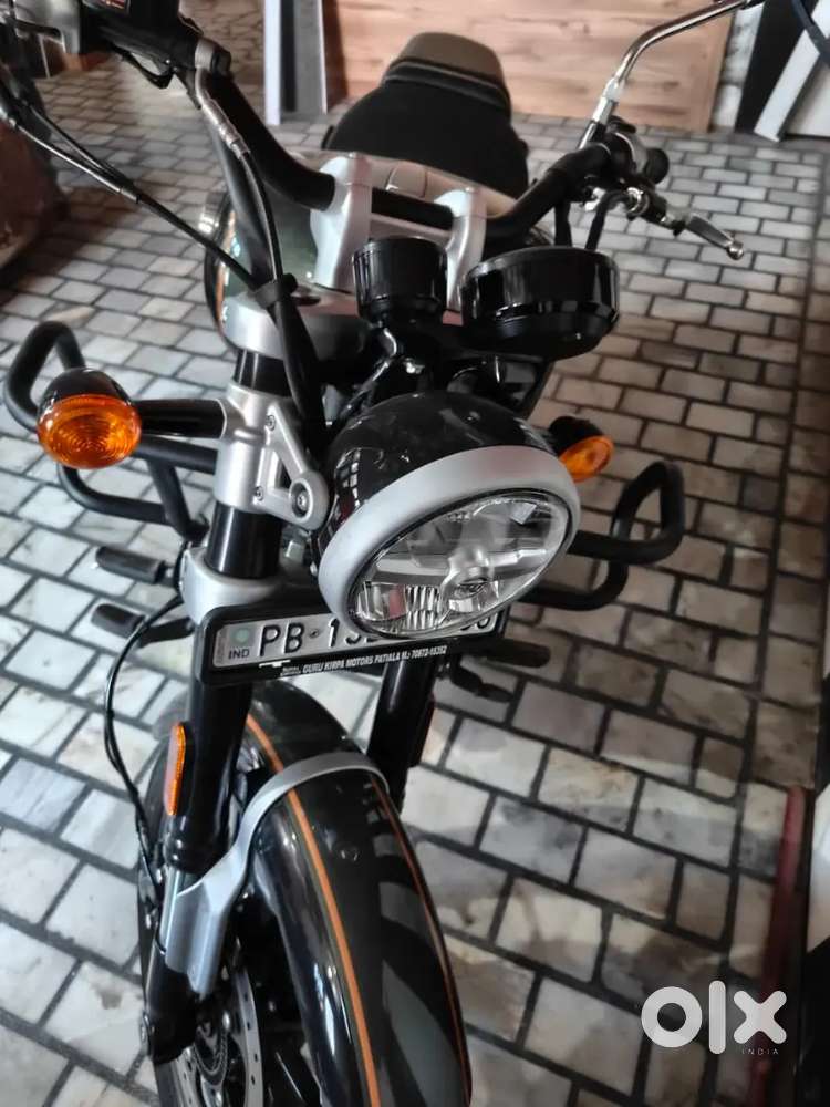 Brand new only 700 km run
