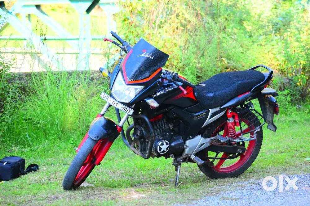 2009. Model  price 20k.