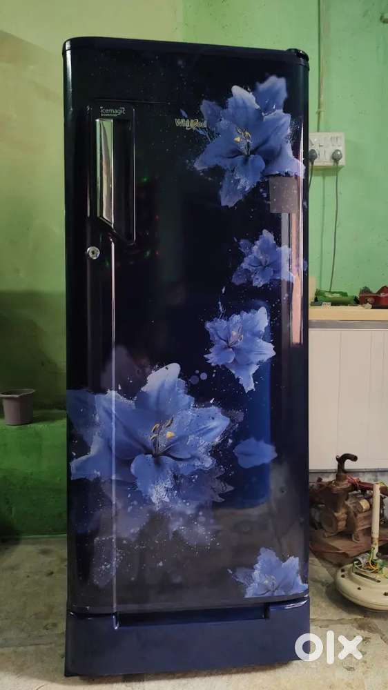 New condition whirlpool big fridge 200 liter parfect working