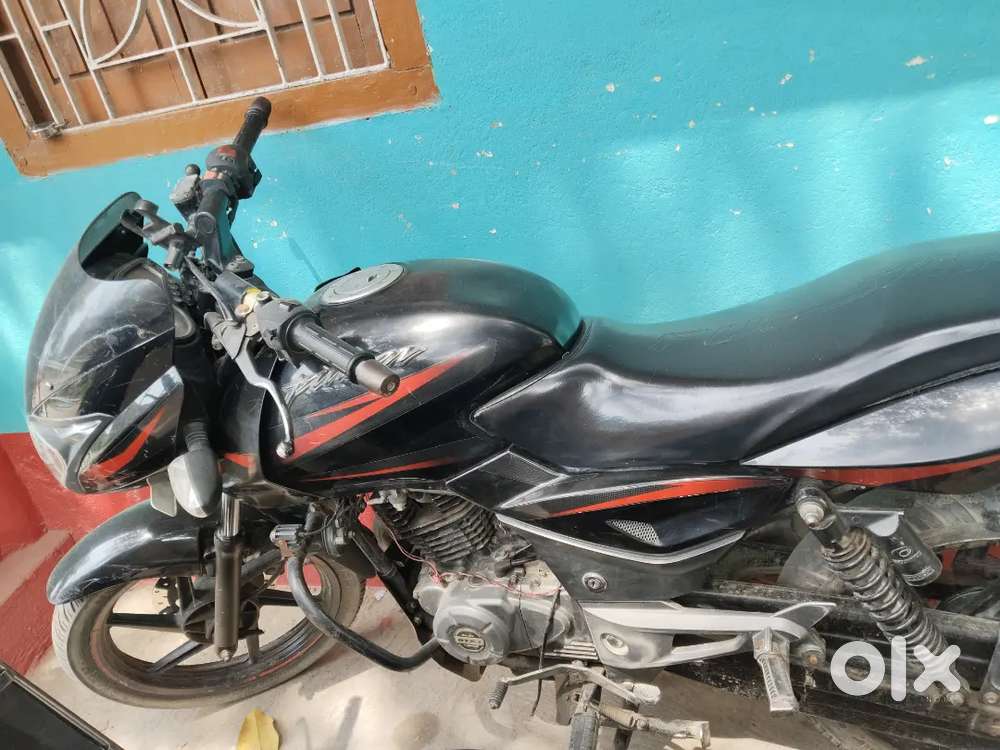 नए टायर है इंजन बना है अच्छा कंडीशन में है