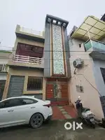 135 gaj makan drwing room lobby 3 room kichen 2 bathroom carporch