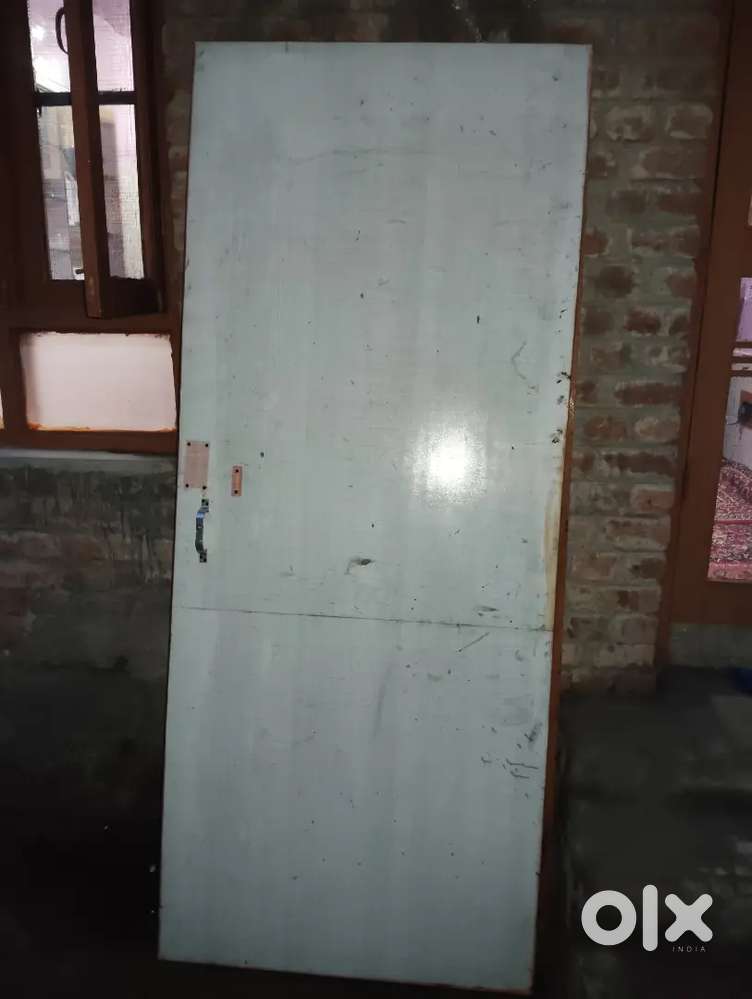 Door 2 no very nice like new