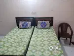NO BROKERAGE 500+ Best Boys PGs with meals & amenities in Noida!