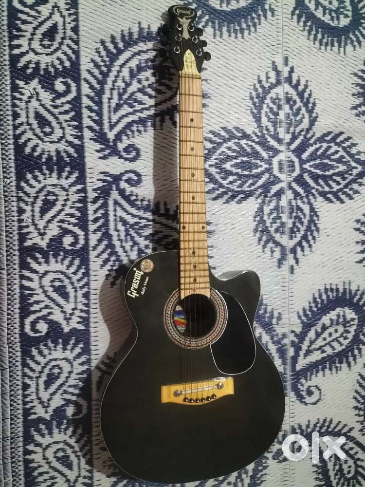 Guitar good condition price 6500