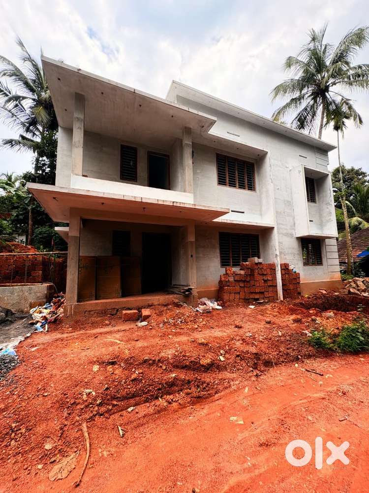 Palath 5 Cent 4 Bed New House