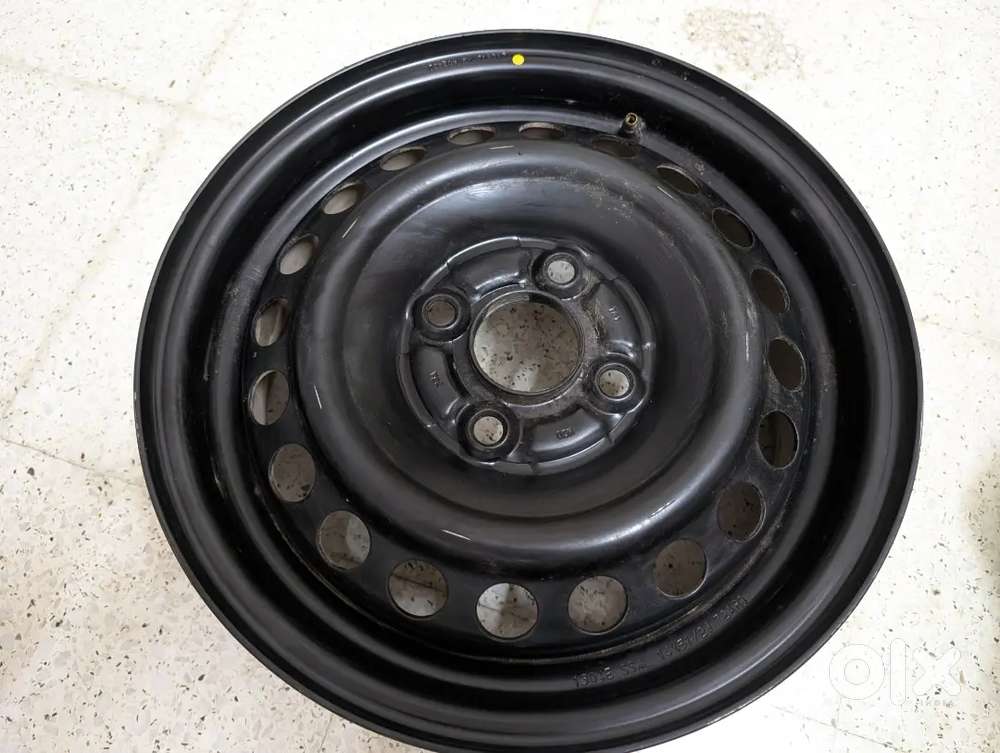 5 No's - Honda Amaze wheel rims