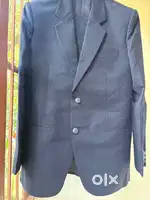 Men’s suit : size 38 Medium / Large size