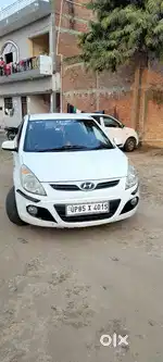 Hyundai i20 car