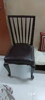 Six seater dinning table set in good condition