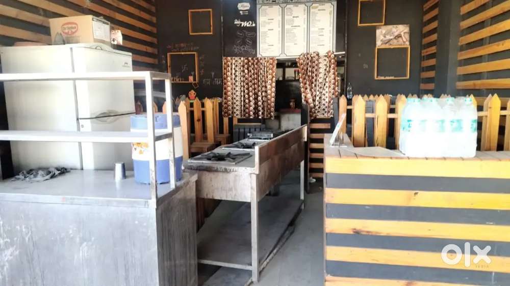 Restaurant ka pura saman