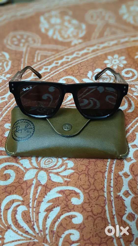 Ray Ban Polarized Sunglass for men