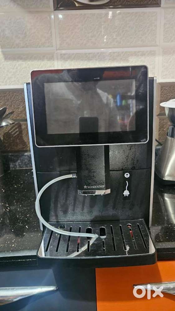 Wonderchef regalia fully automatic coffee machine with large display