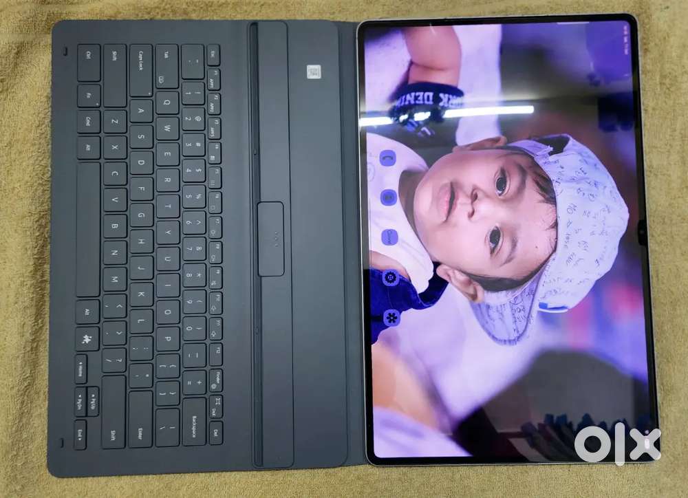 SAMSUNG TAB S11 ULTRA 5G + WIFI with ORIGINAL SAMSUNG KEYBOARD SLIM.
