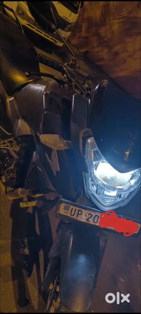 Honda SP 125 Double Disk Brakes (65+ Average)