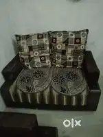 I selling my 5 seater sofa set + 1 heavy wooden table