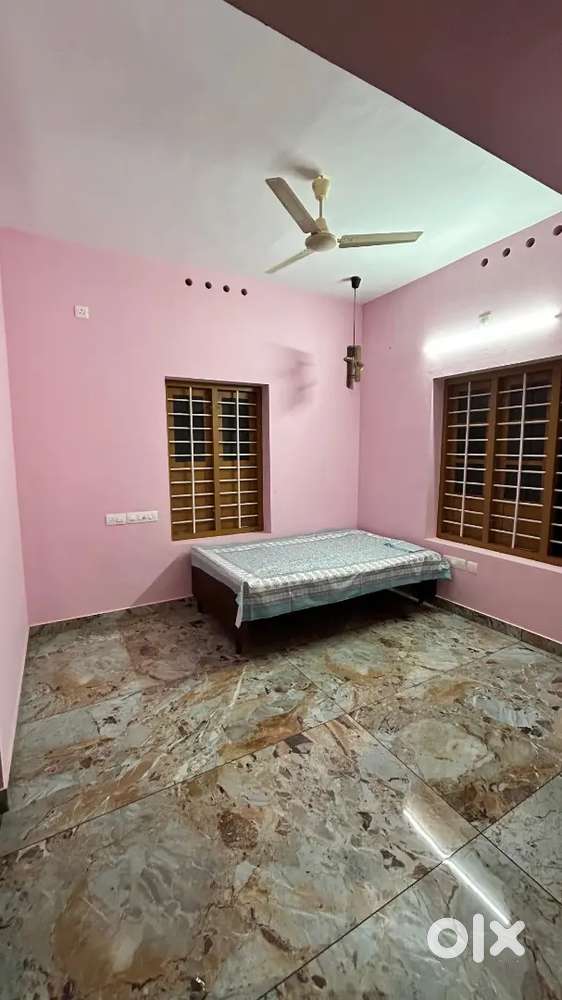 Sharing bed room for ladies.