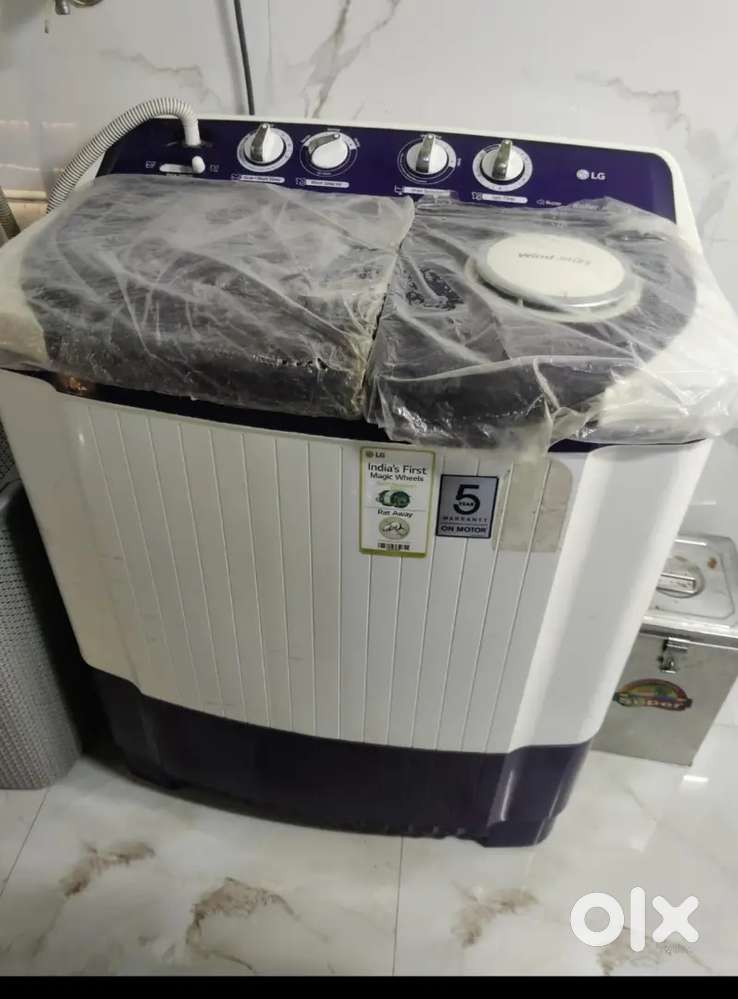 New condition  colour white purple