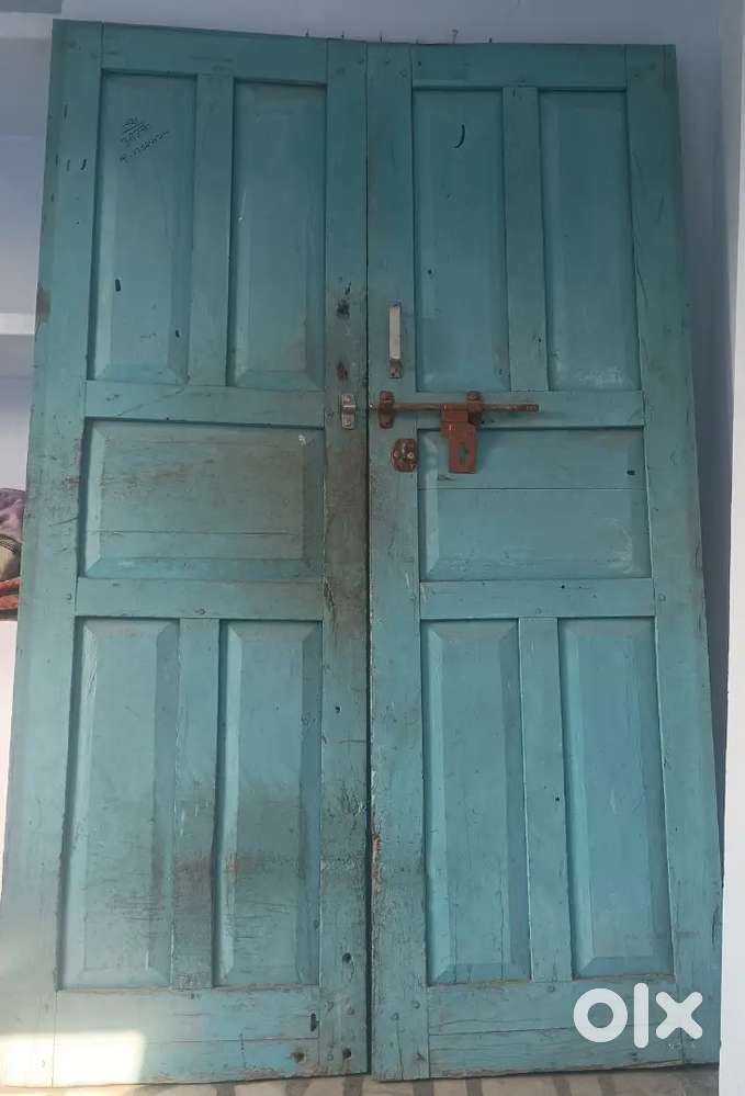 CORO KI LAKDI KA HAVEY DARWAZA