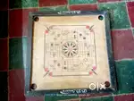 Carrom board