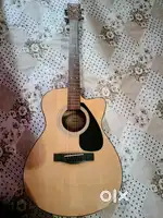 Semi- Acoustic Guitar (Yamaha Fsx80c)