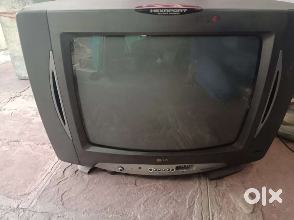 LG GOLDEN EYE SUPREME MODEL TV