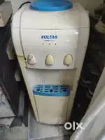 Voltaas water dispencer