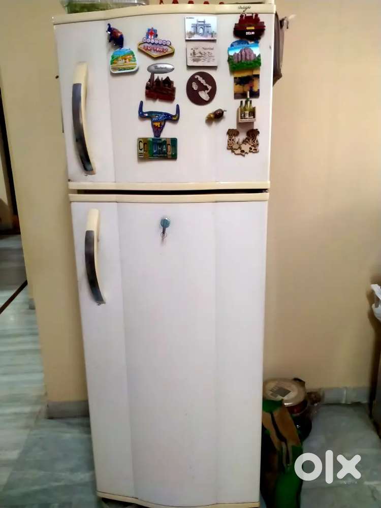 Whirpool 2 door Fridge