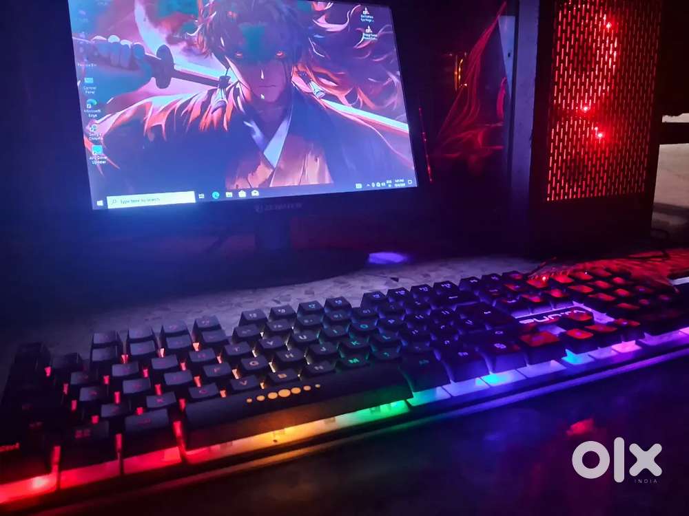 Ryzen 3 3200g.   500gb hd & 8gb ram...only. cpu