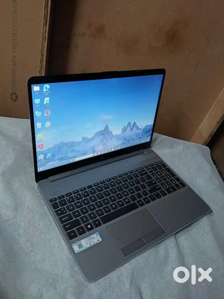 HP Laptop G250