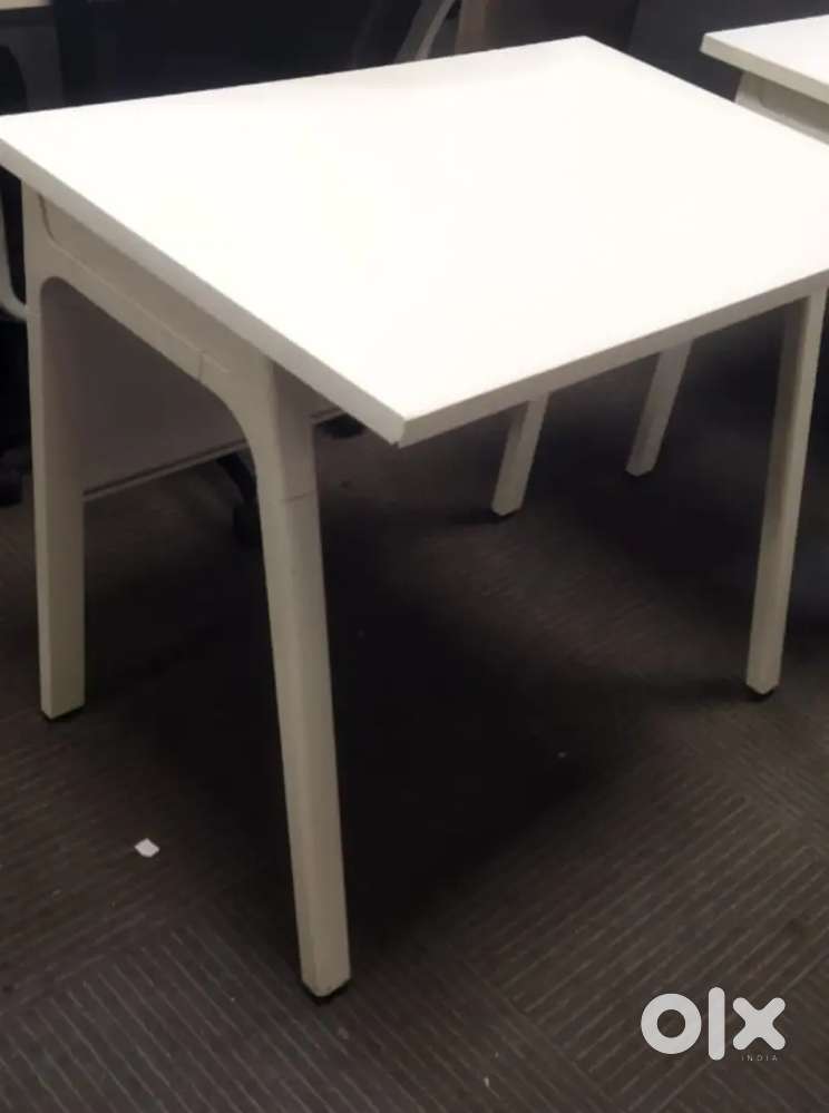 3'*2' Modern Sleek Office Table