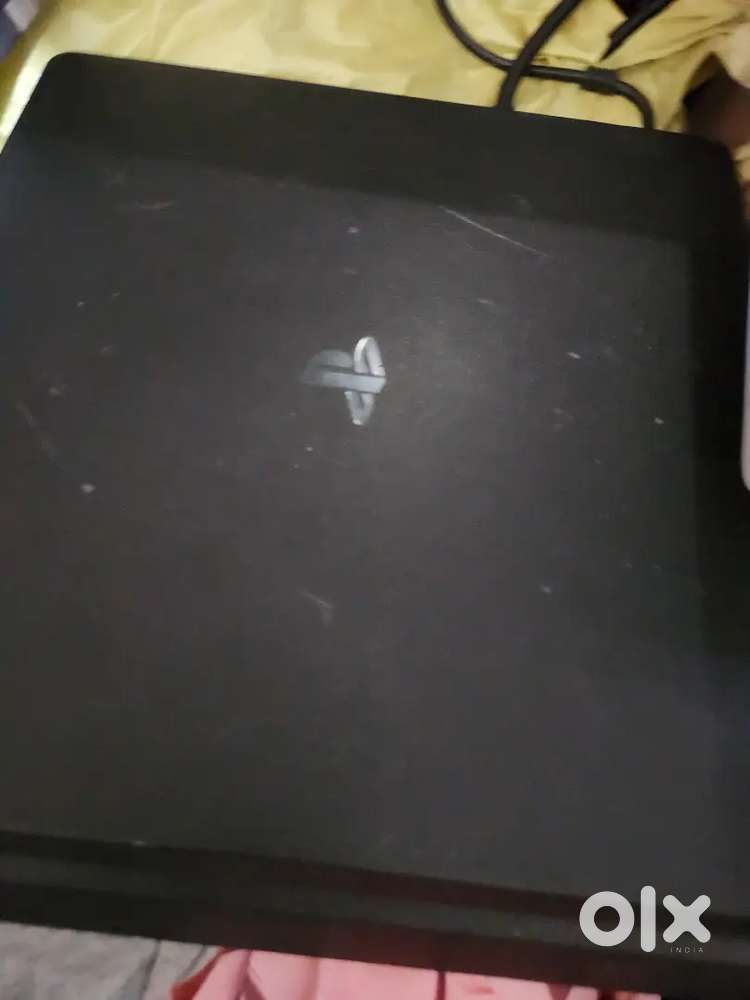 ps4 slim [1tb with 1 controller]
