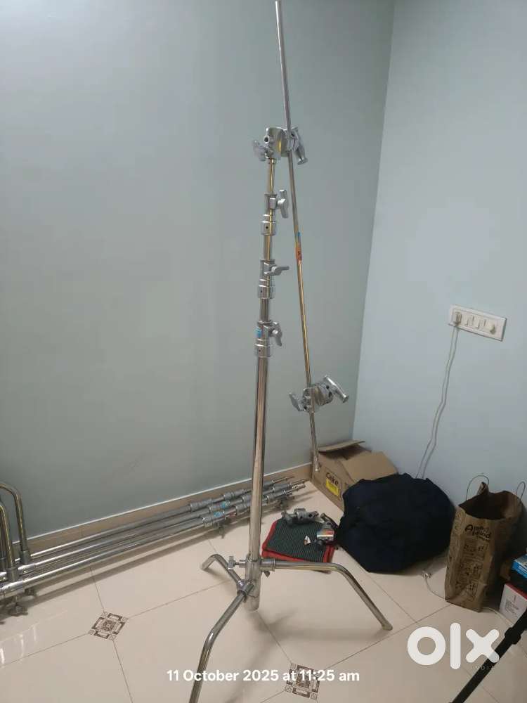 3 C Stand with 3 grip head and 2 boom pole