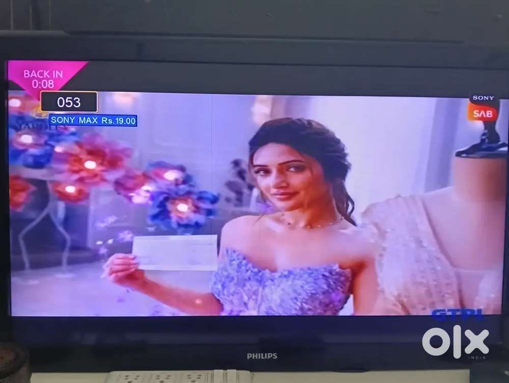 Original ha Philips Led Tv 43 inches ka ha do line aa rahi ha