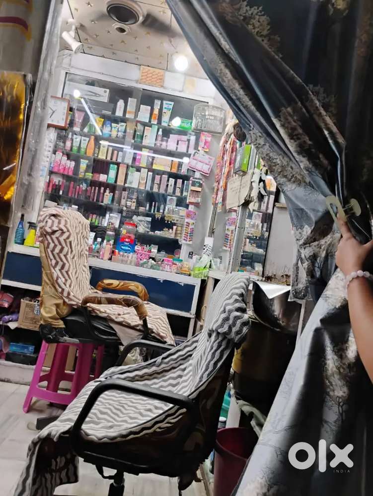 Shop available for sale in aminabad