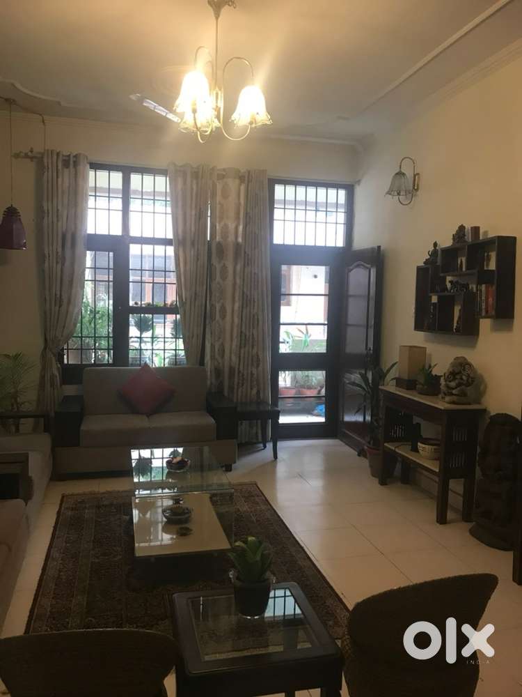 Independent 10 marla triple storey kothi sector 21 Chandigarh